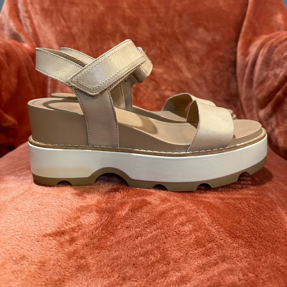 JOANIE IV Y Strap Wedge Women's Sandal size 9